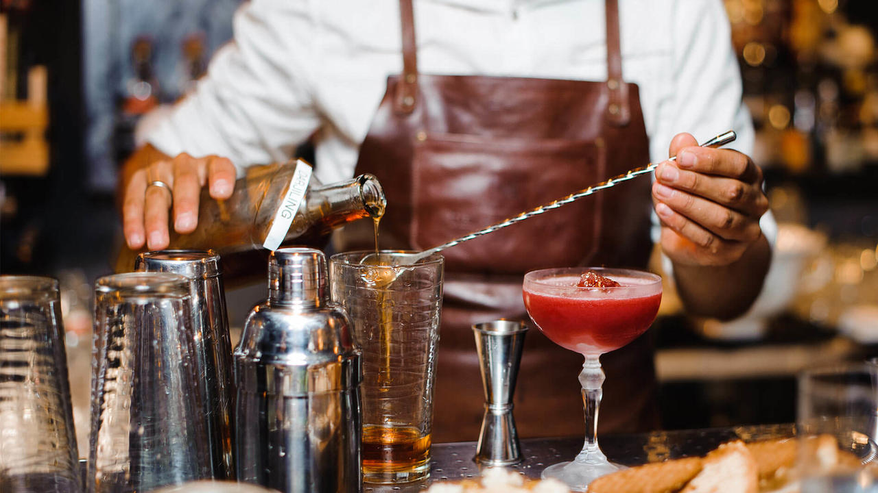 Cómo hacerte bartender European Bartender School