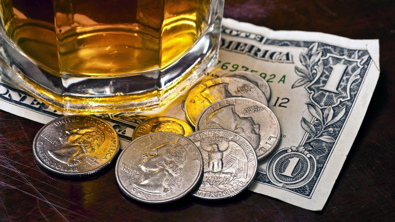 Money tips on bar