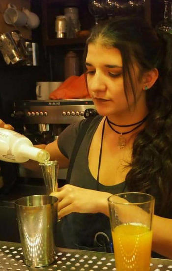 Daniela Correia, barman formada en EBS 